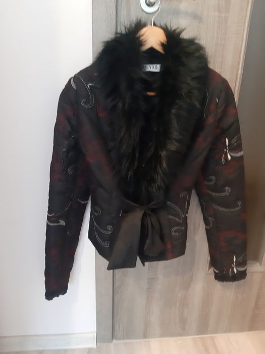Sacou nou de dama,  cu blana, mărimea XS.