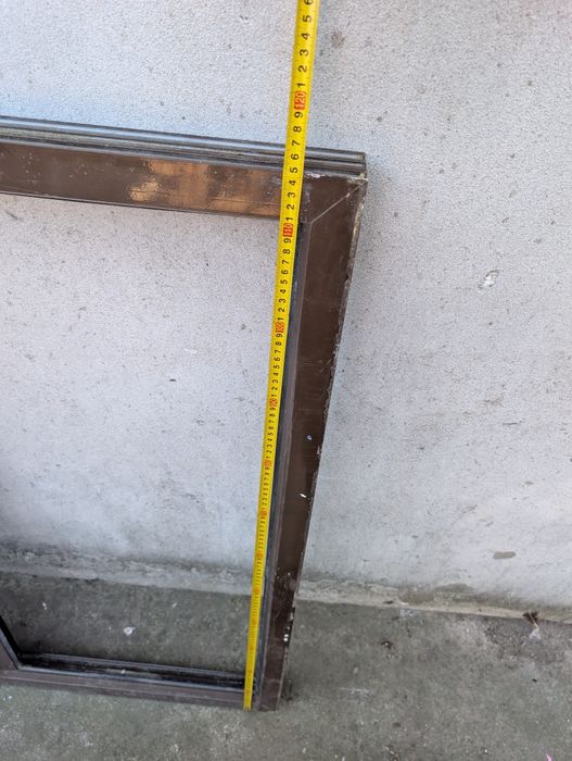 Fereastră termopan aluminiu cu plasă insecte