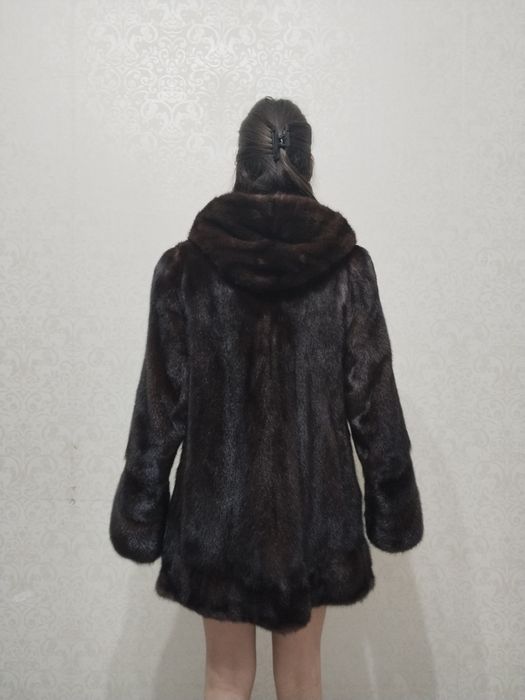 Продам шубу норковую