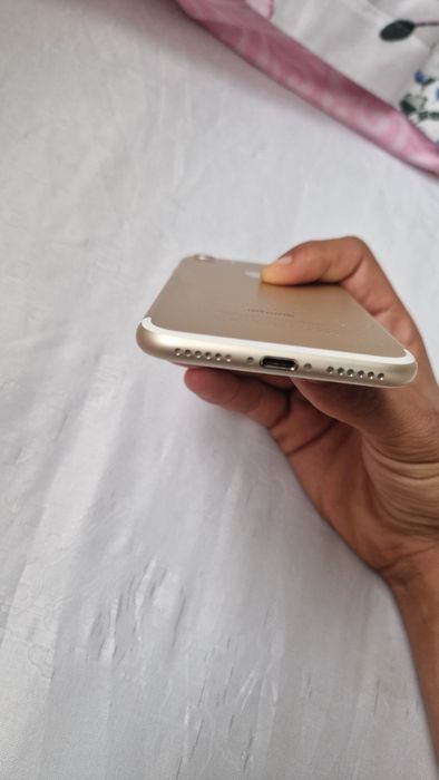 Se vinde Iphone 7