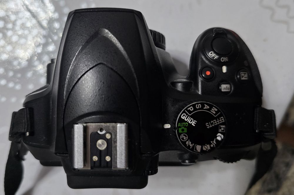 Продаются Nikon D3400