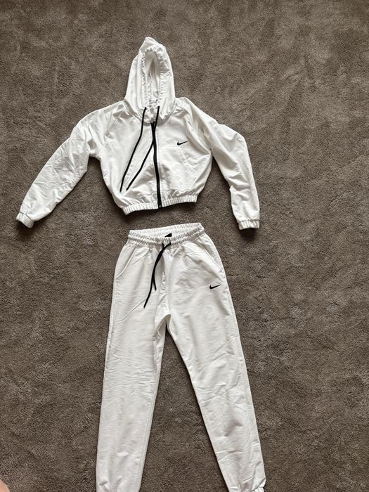 Дамски екип Nike