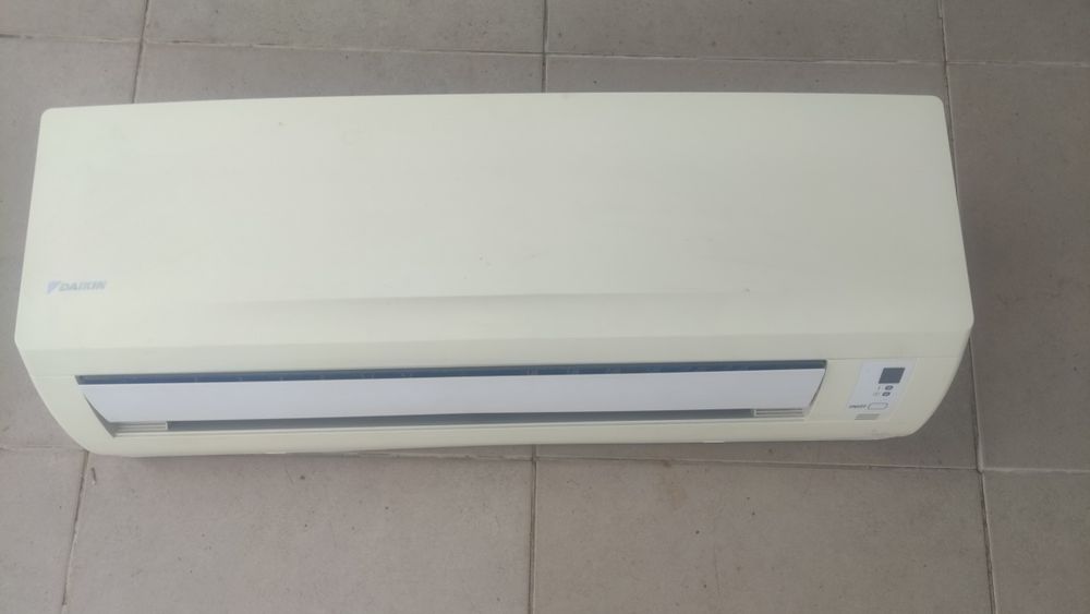 Климатик Дайкин Daikin втора ръка. Лично предаване във Варна