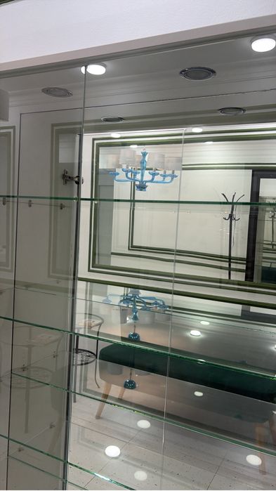Продается витрина б/у.