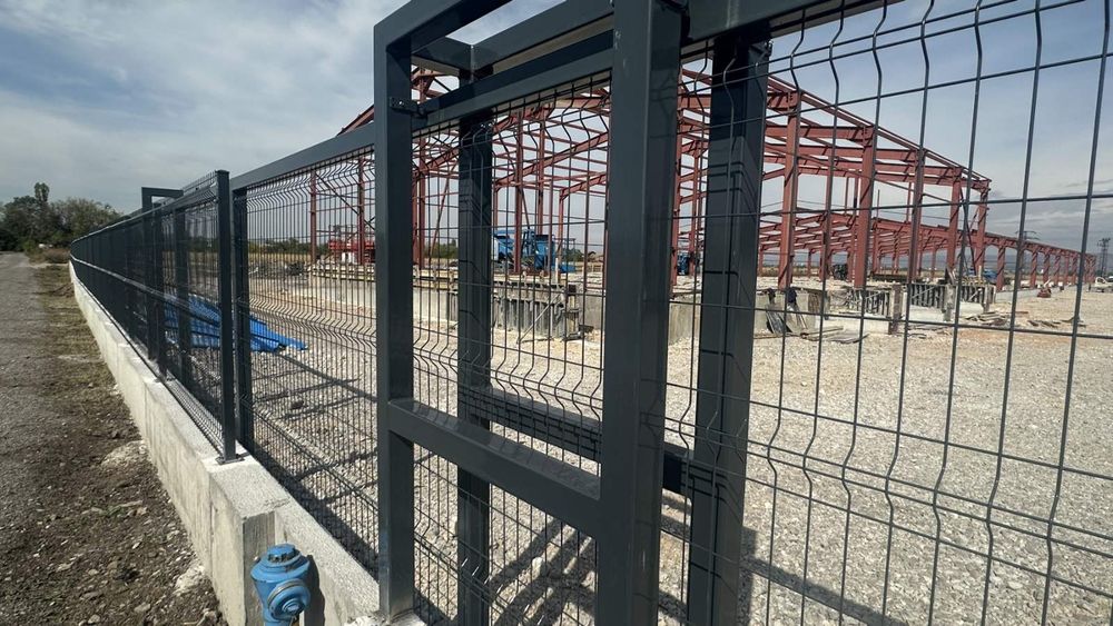 Оградни пана, колчета и портали