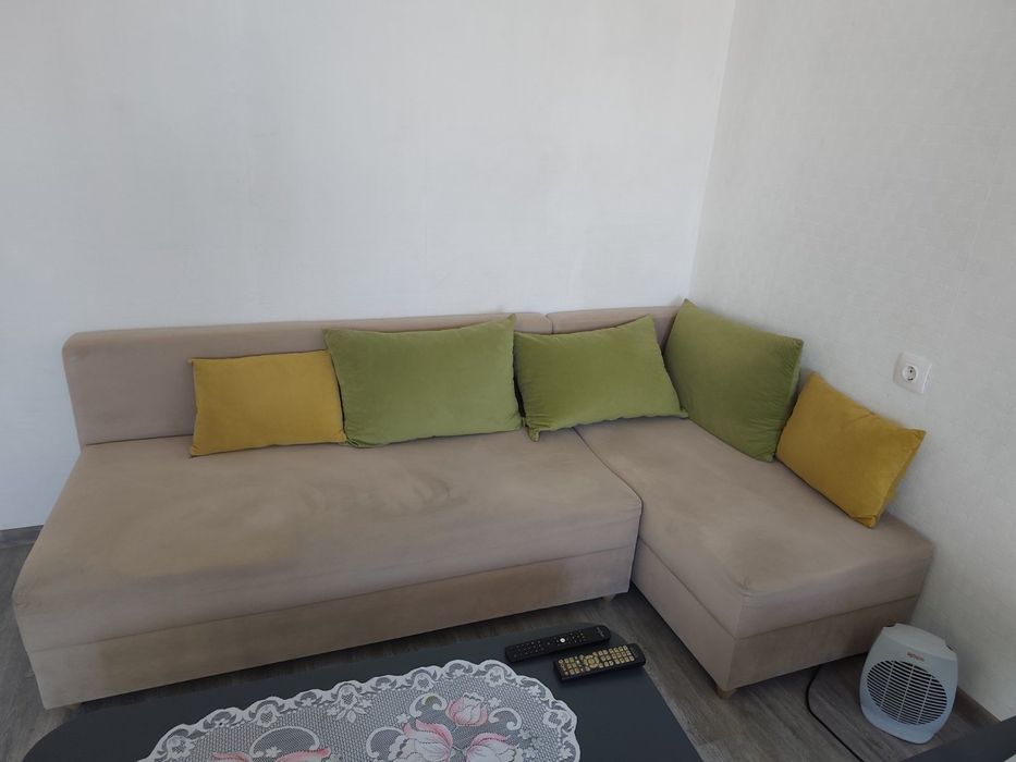 Ъглов разтегателен диван