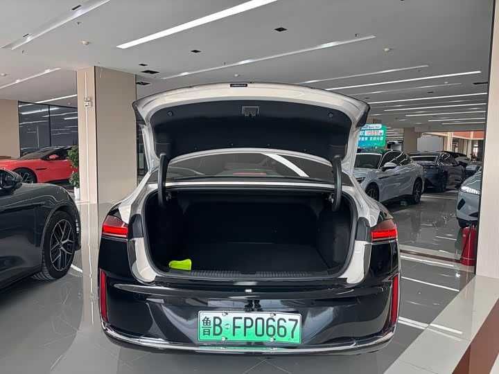 Roewe M7 DMH 160km Premium Edition