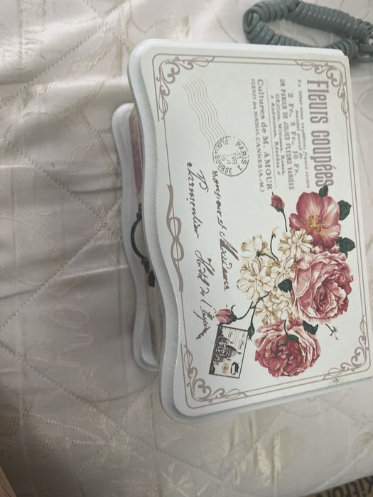 Продам телефон, шкатулку, сувенир