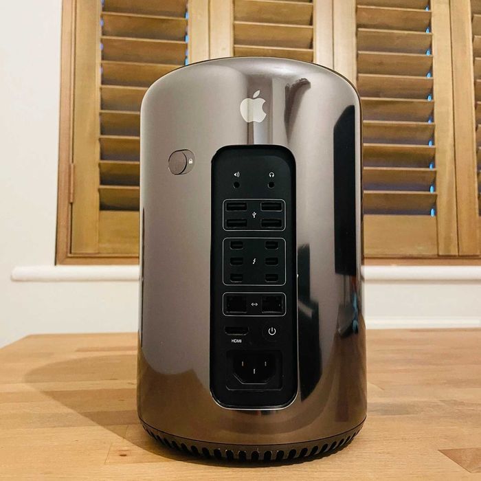 Mac Pro Xeon 3.7 Ghz | 64GB RAM | SSD