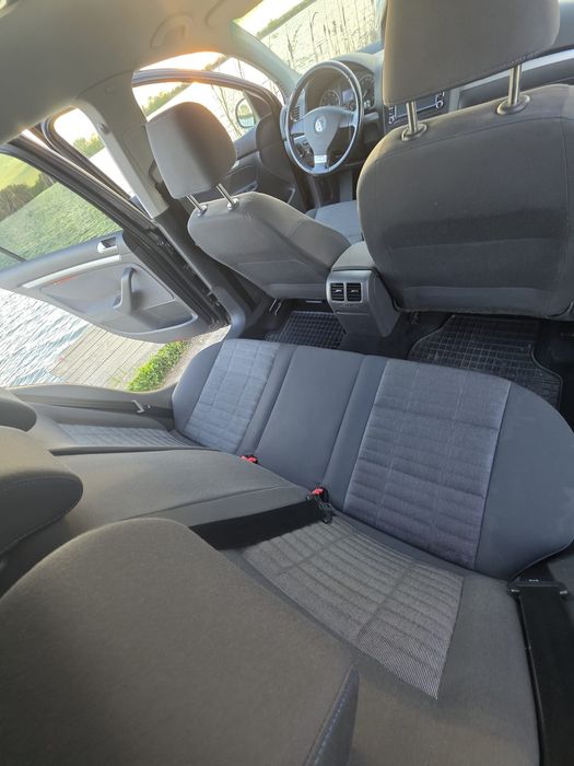 Vând Golf 5 (2008) -1.4MPi  benzină + Gpl ,Consum foarte mic