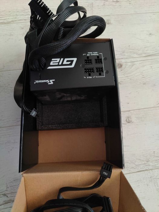 Sursa Seasonic 650w G12 GM-650 80 plus Gold semi-modulara