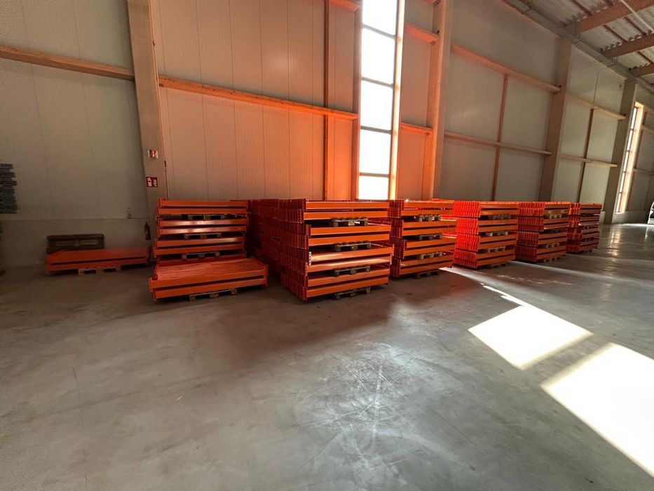 Rafturi metalice industriale