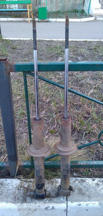 Запчасти на Audi 80