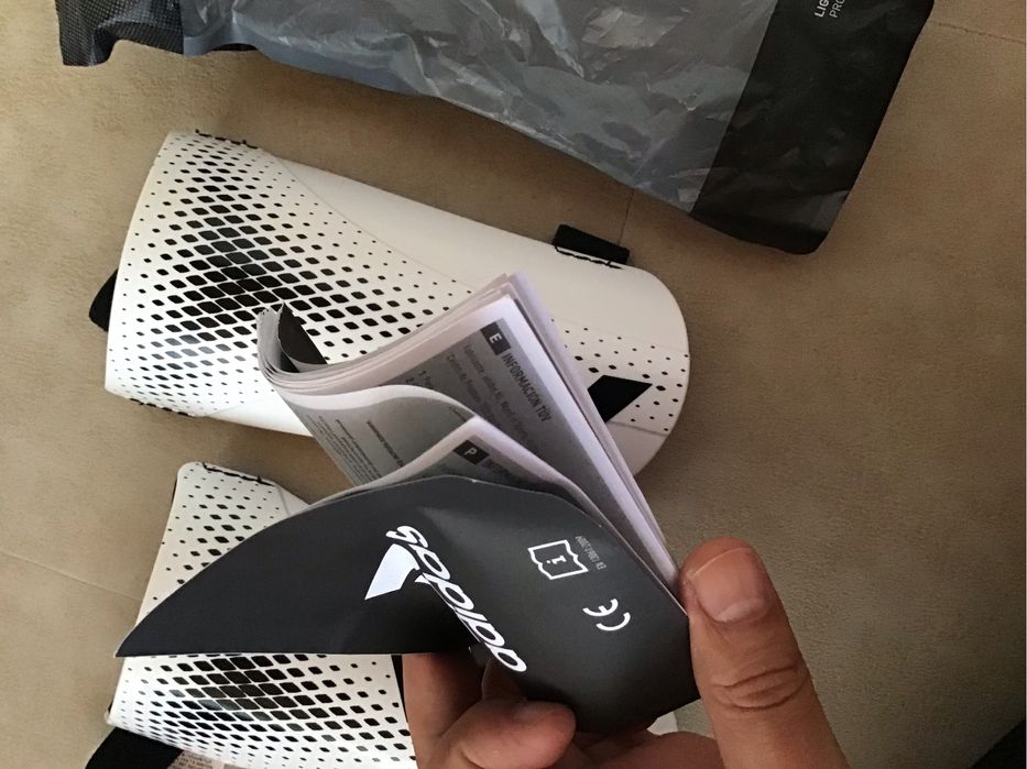 Футбольные протекторы (щитки) ADIDAS Original 100%