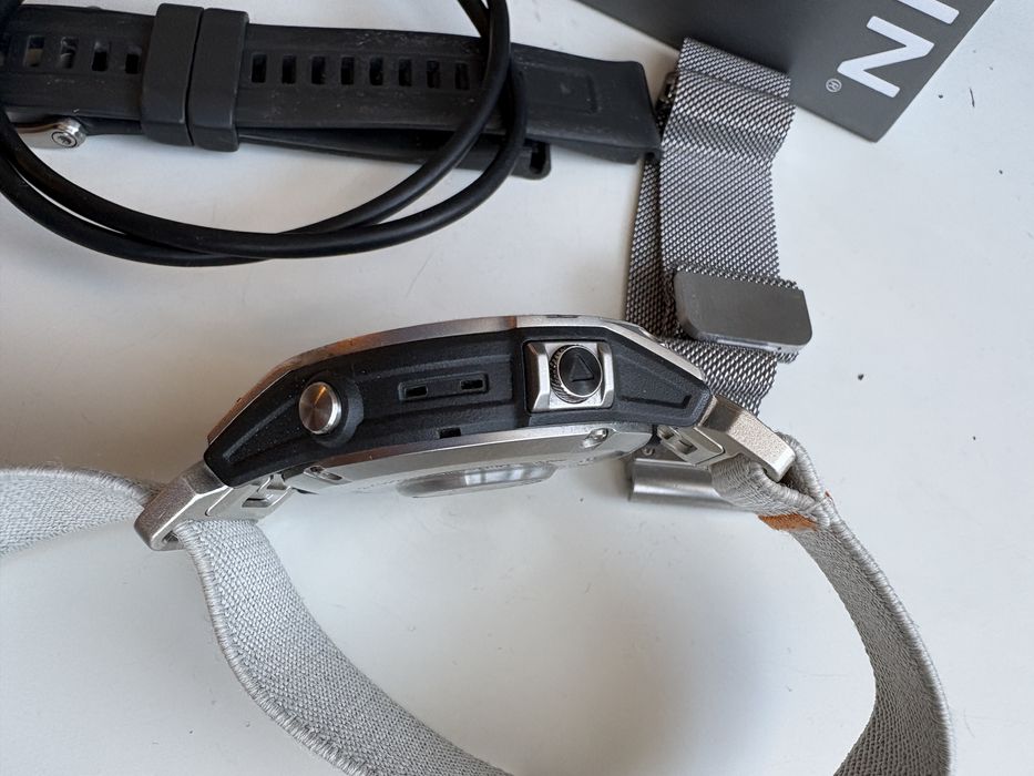 Продавам Garmin Fenix 7