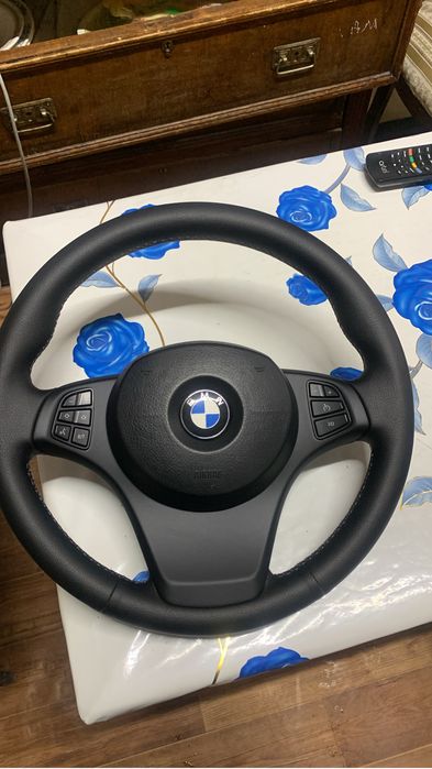 Руль дерево Бмв .