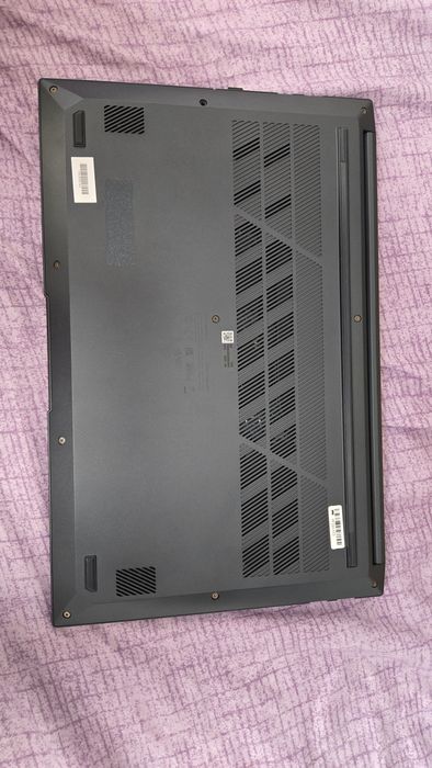 Laptop Asus Vivobook Pro 16 RTX 4060 Ryzen 9 7940HS 16GB DDR5