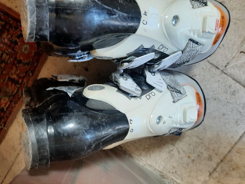 Ски обувки номер 40/41 употребявани продава цена 40 лева