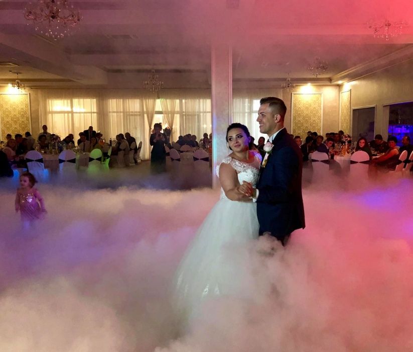 DJ-Gheata carbonica & fum greu dansul mirilor ,DJ,schela lumini