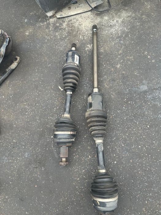 Продам передние привода х5 е53 б30.