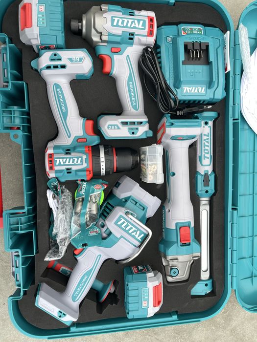 Set scule Total pe acumulator ,bormasina,impact,polizor