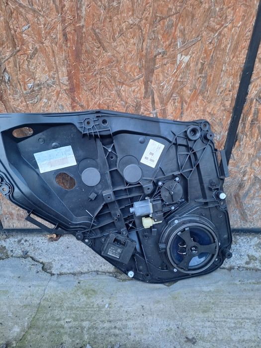 Macara geam stânga spate Ford fiesta mk7 facelift