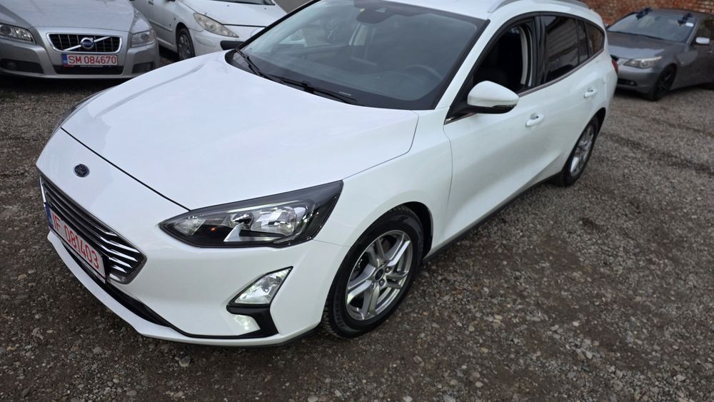 Inchirieri auto De inchiriat Logan Ford Rent A Car