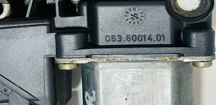 Motoras macara  dreapta spate 8D0959802B/0536001401 Audi A4 B5