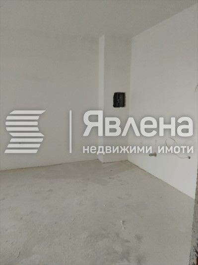 Продава се Двустаен апартамент в Бургас, Център - 97 кв.м за 2600 €/кв.м - Снимка #9