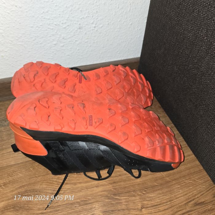 Pantofi sport Adidas