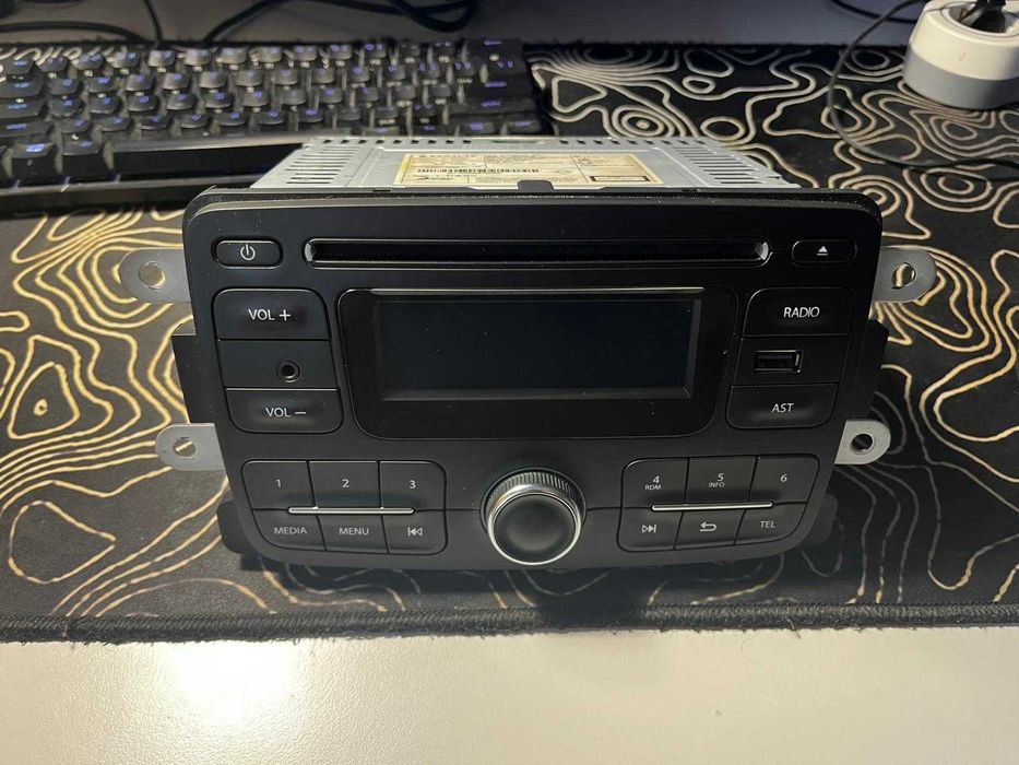 Radio logan 2 + Rama originala