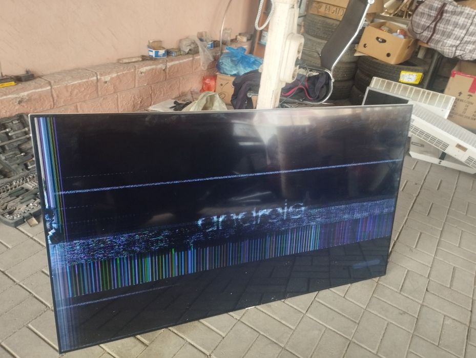 Телевизор на запчасть Филипс philips