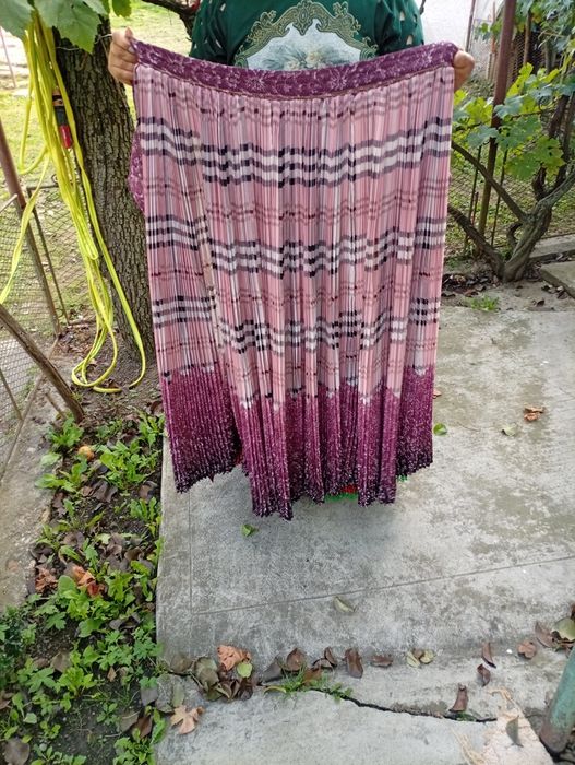 Azi și mâine oferta vând fuste țigănești noi