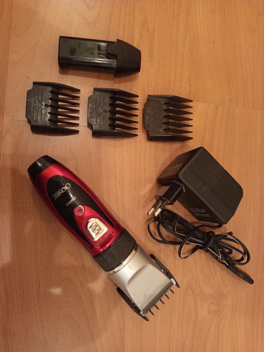 Продам / машинка для стрижки / .