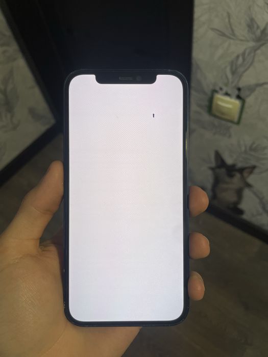 Продам Iphone 12