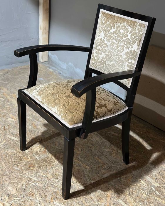 Jilt Vintage din lemn masiv Stil ArtDeco; Scaun cu manere tapitat