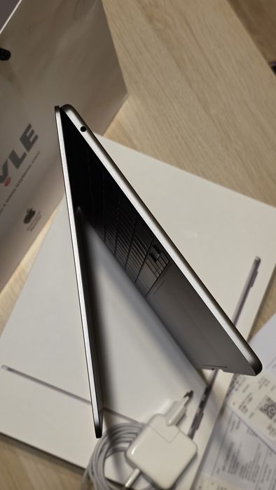 MacBook Air M3 13.6 | 16GB RAM | 256GB ssd | Гаранция