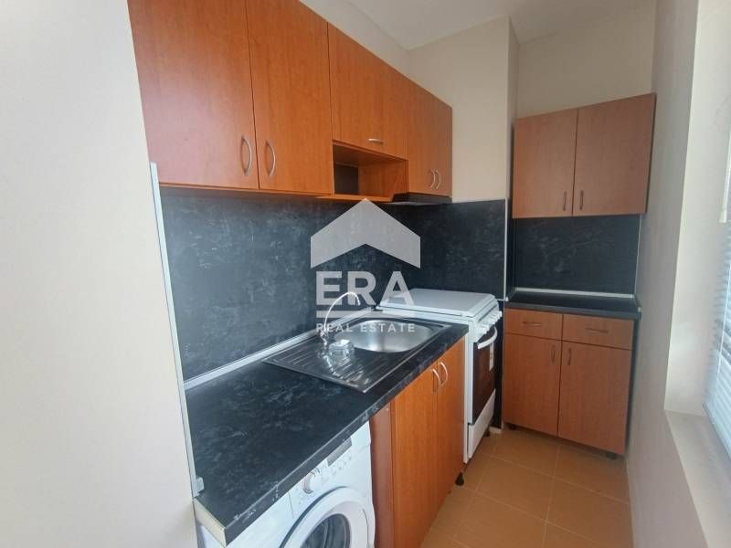 Само в ЕРА! Обзаведен едностаен апартамент за под наем в предпочитанат