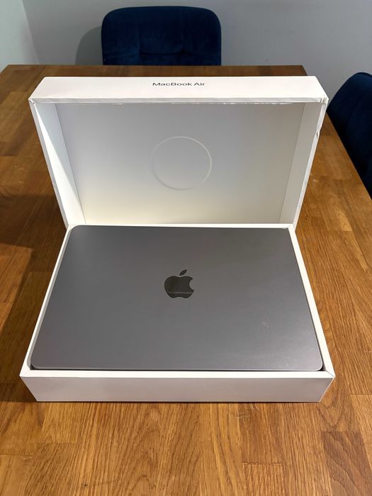Macbook Air 13" M3, 2024 256GB