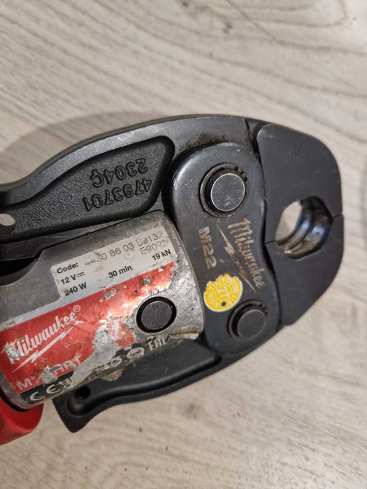 Presa setilizat milwaukee m12