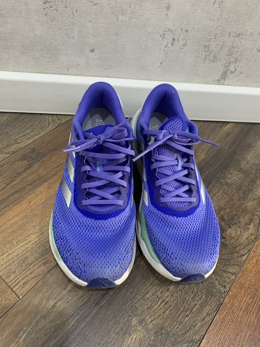 Продам кроссовки Adidas