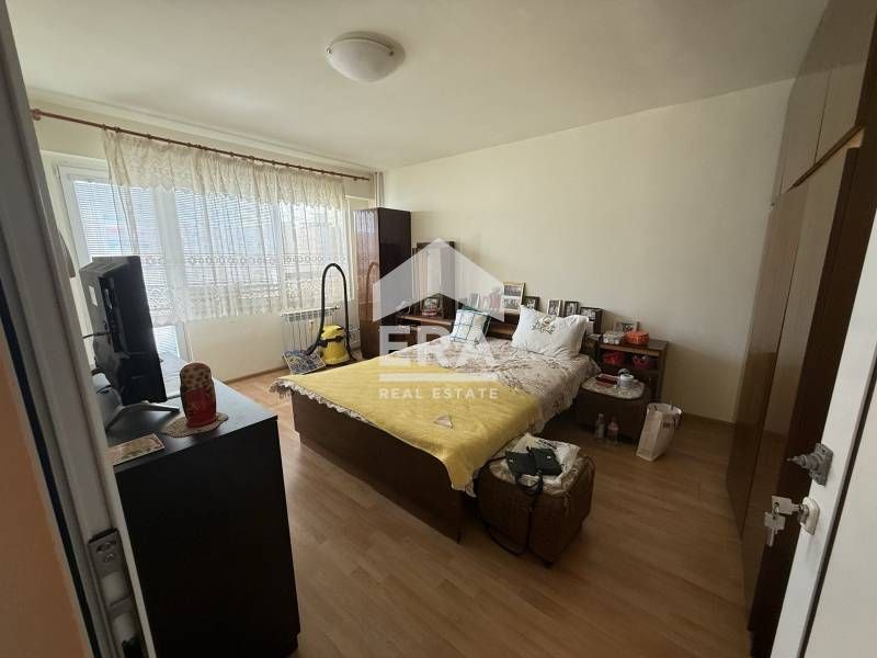 Продава се Двустаен апартамент в Варна, Младост 2 - 61 кв.м за 2107 €/кв.м - Снимка #10