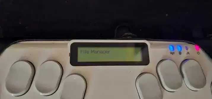 aparat braille pentru comunicare nevazatori  braille sense u2