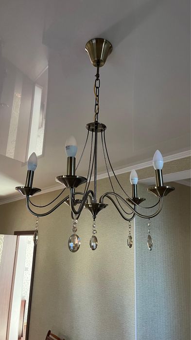 Продам люстры — стильные и недорого