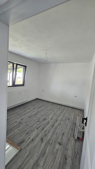Casă nouă la 3 km de Mioveni