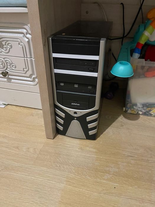 Продам комьпютер