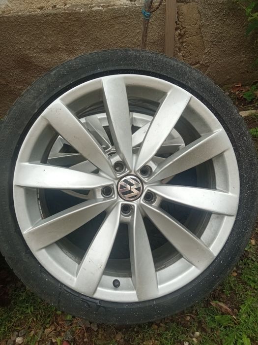 Vând jante originale VW...r19, prindere 5x112..arata super bine