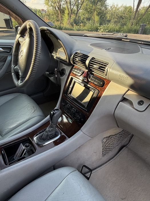 Мерцедес w203 c200 CDI