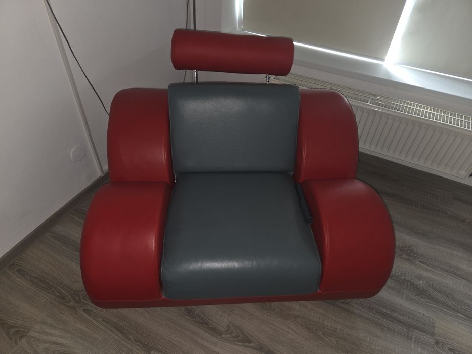Fotoliu + divan Ferrari. Full piele. .