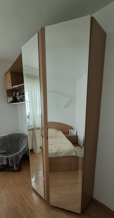 Sifonier si dulap suspendat